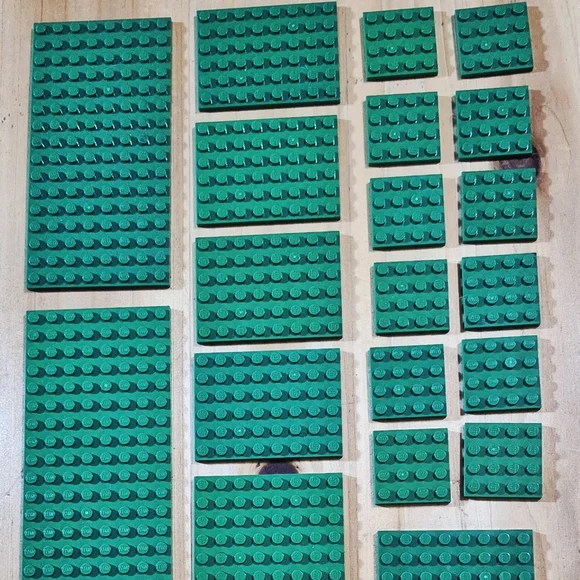 Lego Lot (25) Green Plates  4X4 4X8 6X6 6X8 - Picture 4 of 5